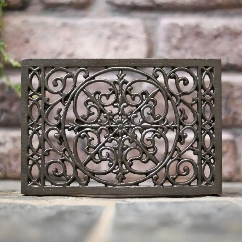 'Fleur-De-Lys' 9.25" x 6.5" Ornate Cast Iron Air Brick Bargain